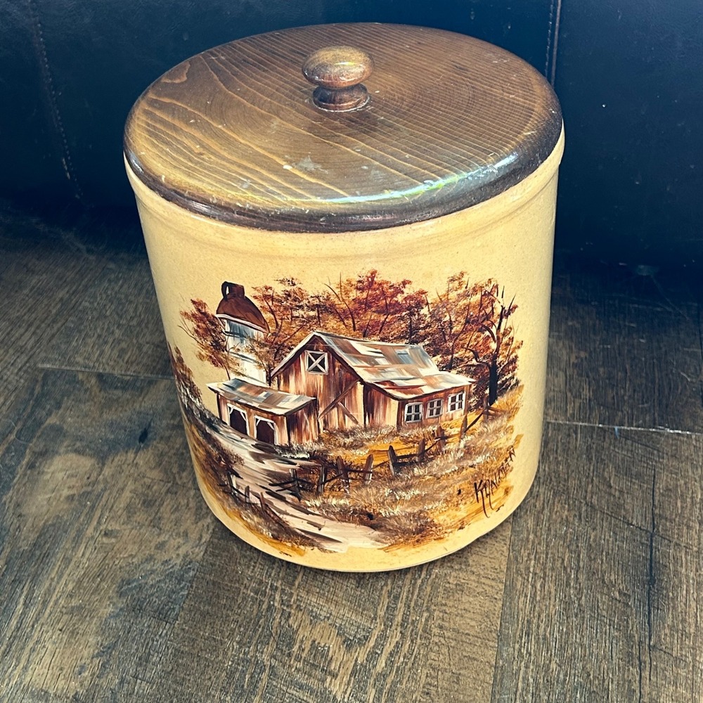 Vintage RRP Co Roseville Ohio Hand Painted Barn Stoneware Cookie Jar Crock Lid